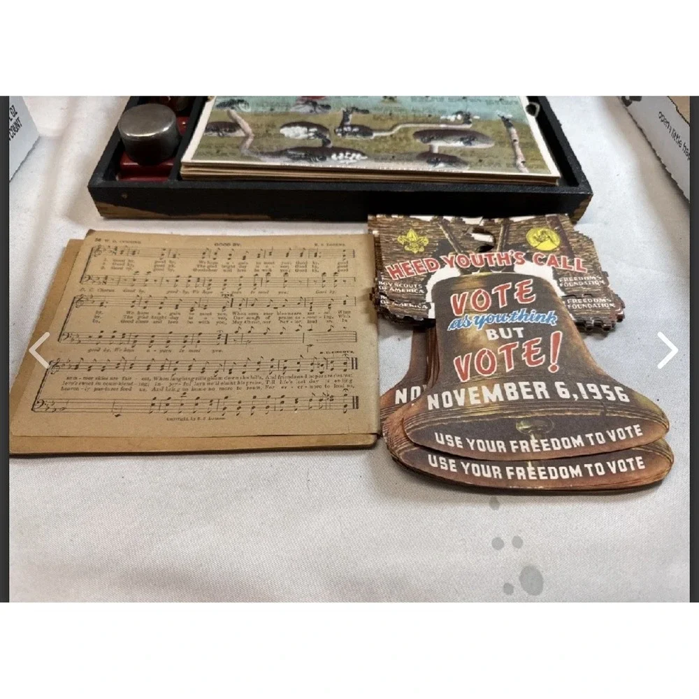 Vintage Knapp Electric Questioner Game  w/ Catalogs‎
